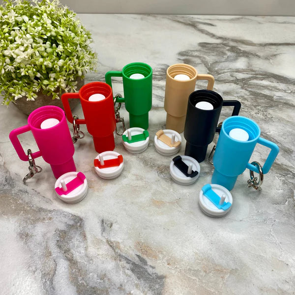 Hot Selling 🔥 Mini Tumbler Keychain – Cute & Trendy! 💖
