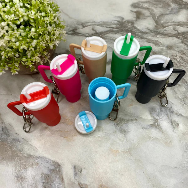 Hot Selling 🔥 Mini Tumbler Keychain – Cute & Trendy! 💖